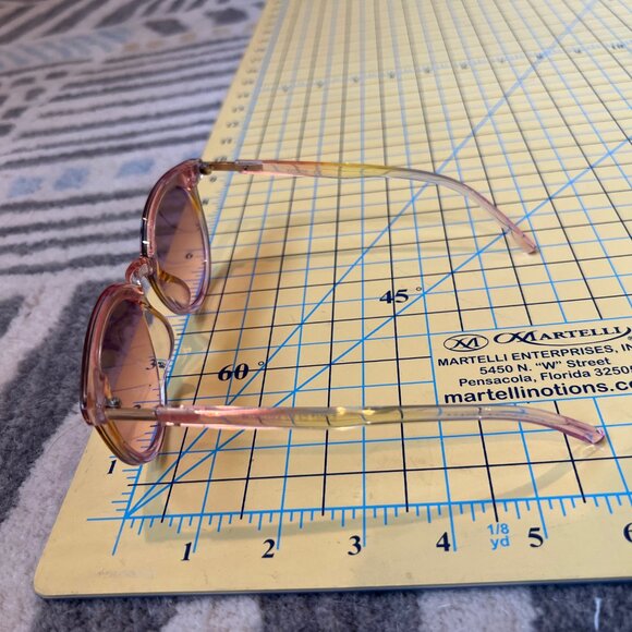 Sojos pink 70s look sunglasses - Picture 6 of 9